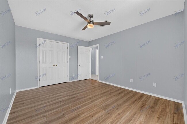 Building Photo - 305 Brazil Dr