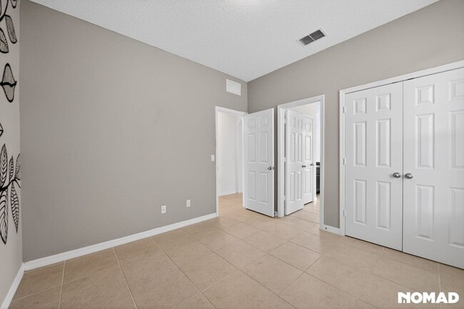 Building Photo - Spacious 4BR House in Orlando