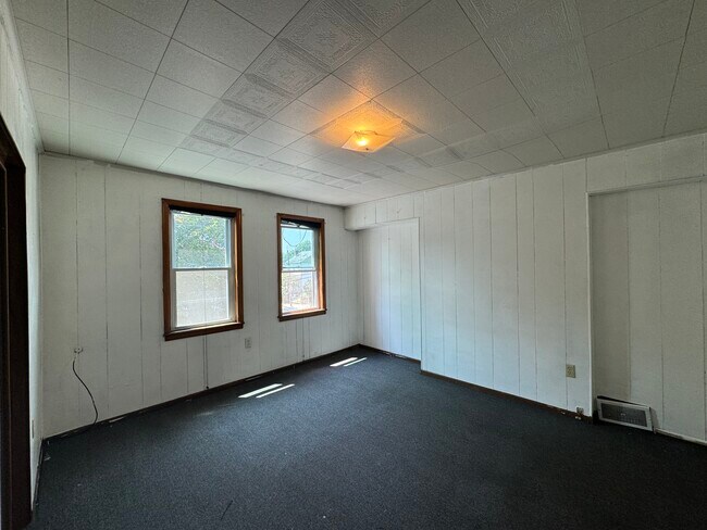 Building Photo - 505 Cato St