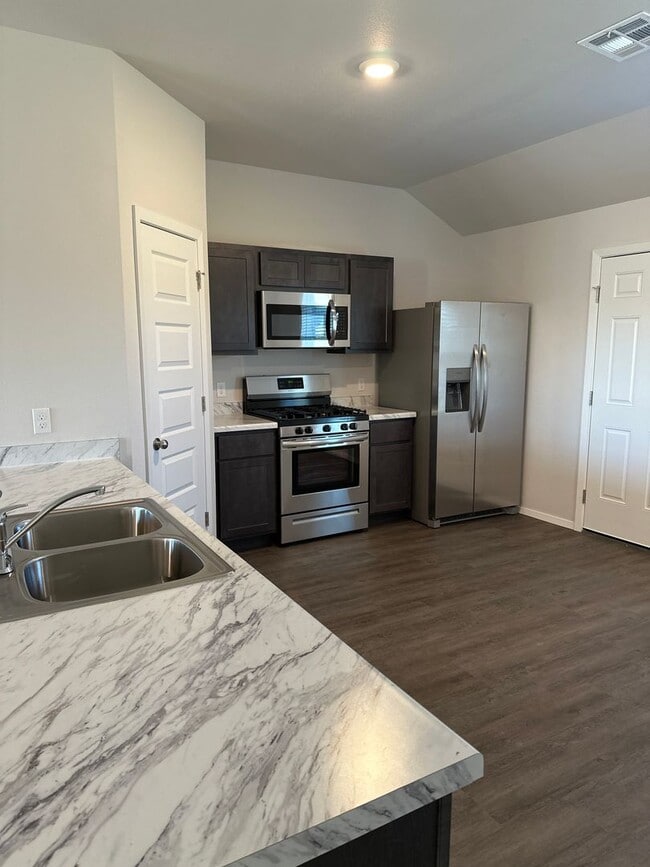 Building Photo - *Pre-leasing* Four Bedroom | Two Bath Home...