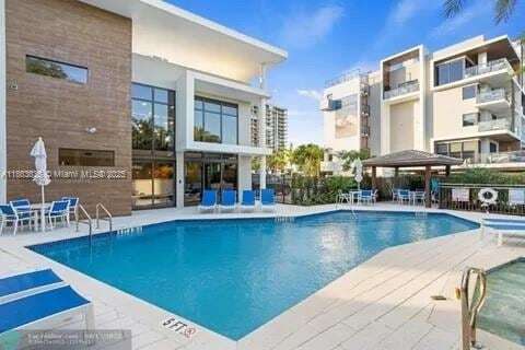 Building Photo - 3030 N Ocean Blvd