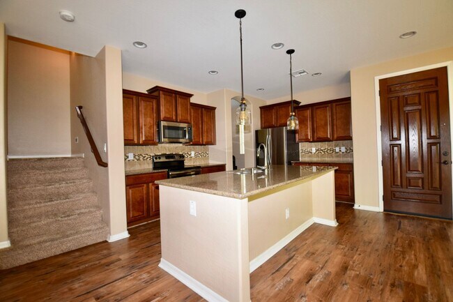 Building Photo - Beautiful 3 bedroom with a loft in Cooley Station!