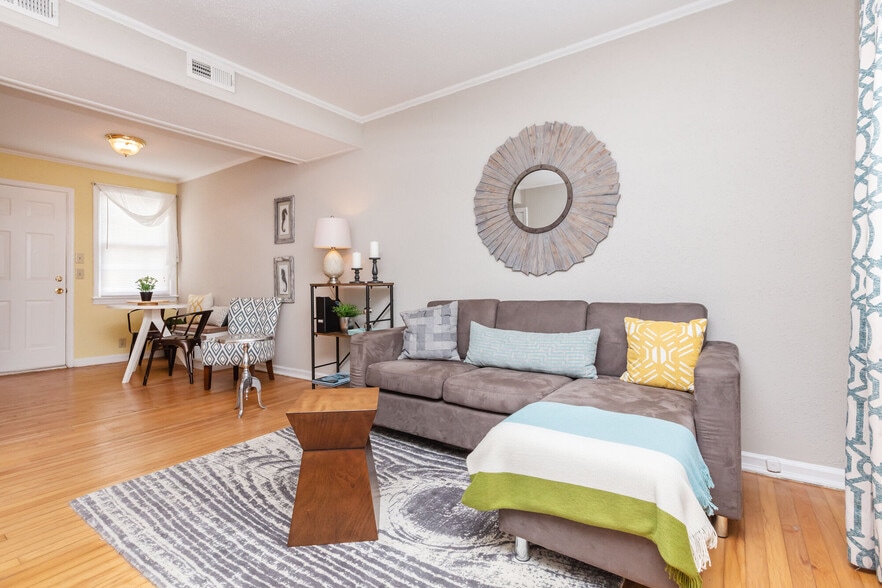 Primary Photo - Cottage Grove Apartments and Townhomes