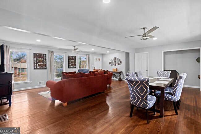 Building Photo - 3727 Calmer Cir