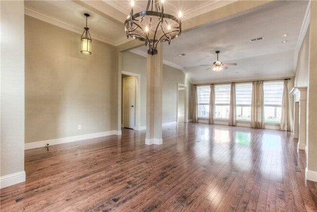 Building Photo - Spacious 3 Bed- 2 Bath in the Exclusive Private Riverwood Addition- SW Fort Worth- 76116