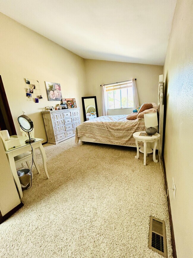 Building Photo - 7890 Candleflower Cir