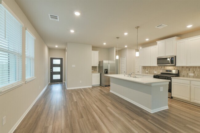 Building Photo - 17418 Rosette Grass Dr