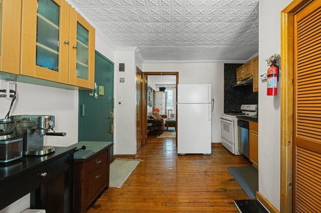 Building Photo - 339 Park Ave