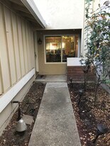 Building Photo - 337 Kinross Dr