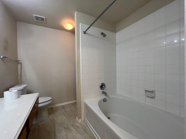 Building Photo - 712 W Linden Ave