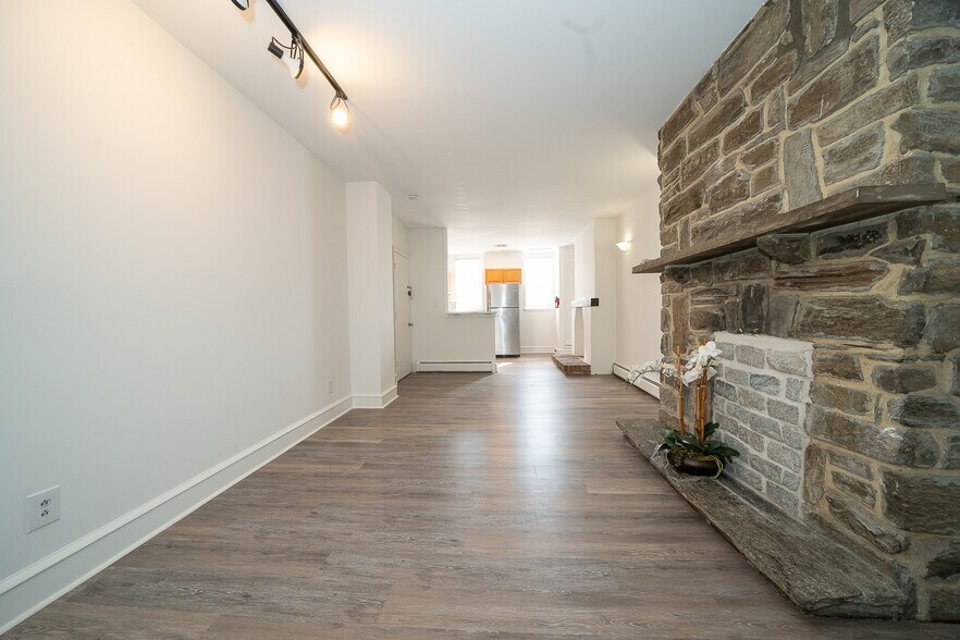 Building Photo - 2307 Fairmount Ave