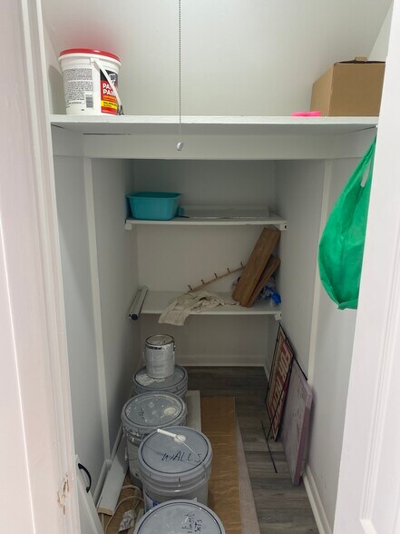 Building Photo - 10112 Verree Rd