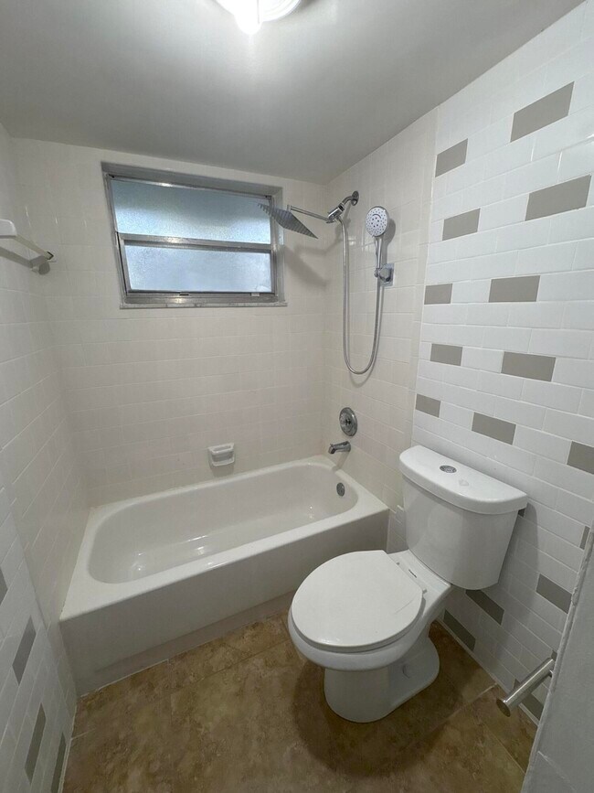 Building Photo - 1751 NW 75th Ave