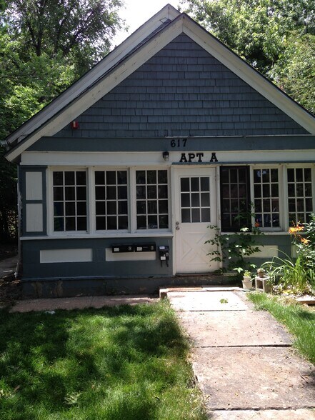 Building Photo - 617 S Sherwood St
