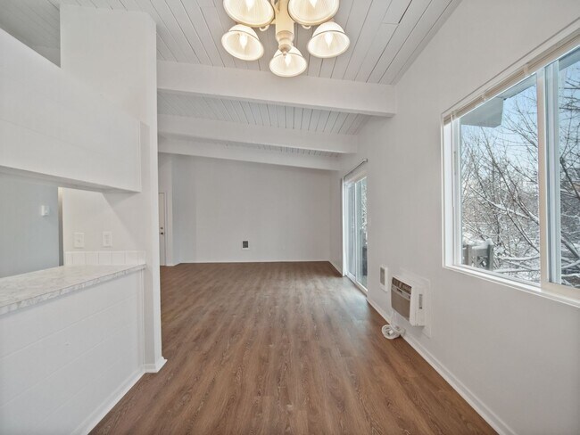 Building Photo - RENOVATED 2BD/1BA MILLWOOD APARTMENT | A/C | COVERED PARKING | PET FRIENDLY | AVAIL NOW