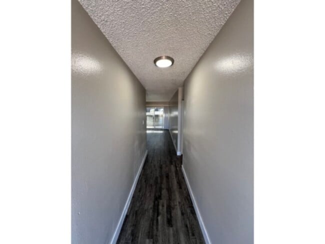 Building Photo - 3702 W Byers Pl