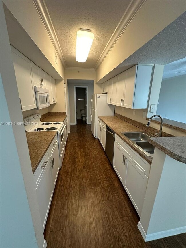 Building Photo - 11600 SW 2nd St