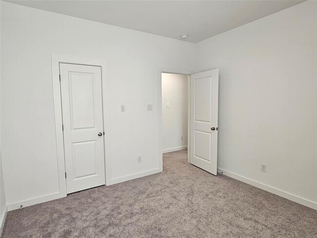 Building Photo - 641 Pecan Bottom Trail