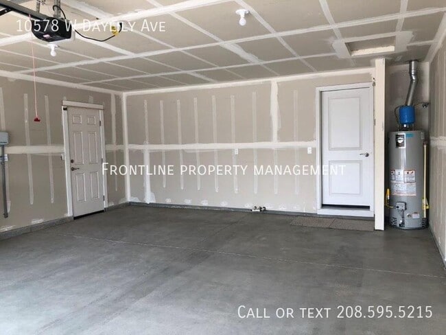 Building Photo - 10578 W Daylily Ave