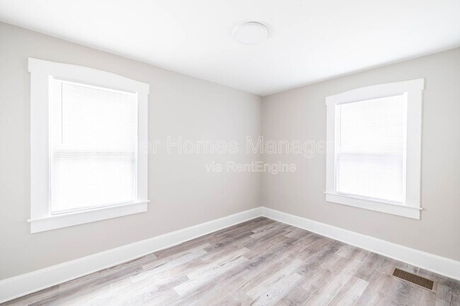 Building Photo - 3850 N Capitol Ave