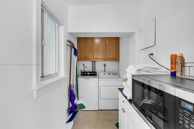 Building Photo - 265 Glenridge Rd