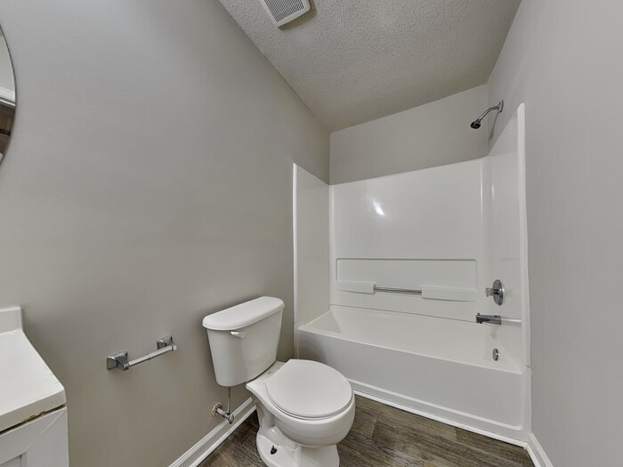 Building Photo - 4145 Riverbank Ct