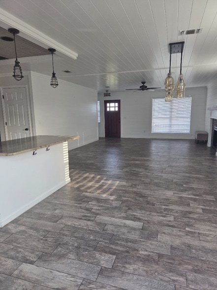 Building Photo - 4007 W Princess Ln