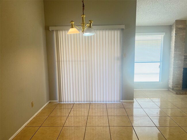 Building Photo - 13643 Vickston Ln