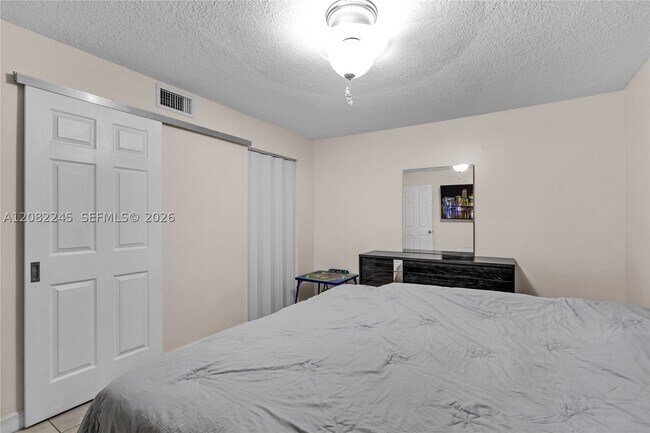 Building Photo - 329 W 68th St