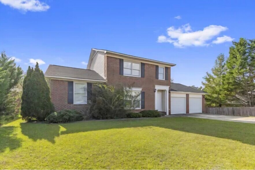Building Photo - 804 Zadock Dr