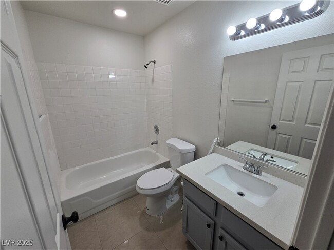 Building Photo - 2324 High Uintas Dr