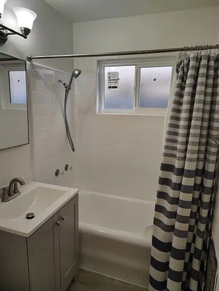 Building Photo - 45409 10th St W