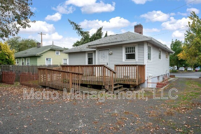 Building Photo - 1415 N Rosa Parks Way