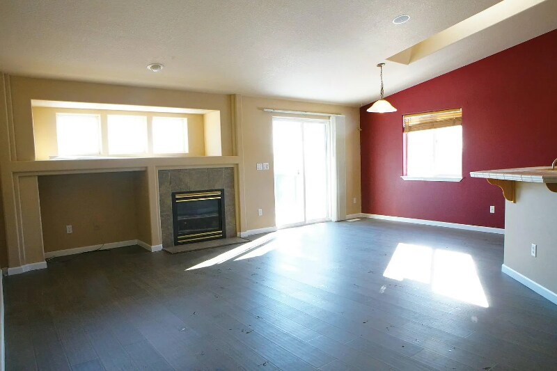 Building Photo - 6921 SE 156th Ave