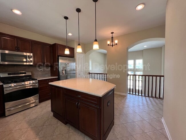 Building Photo - 498 Grosvenor Ln