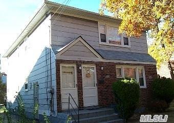 Primary Photo - 137 Nassau Blvd