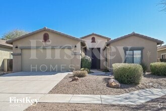 Building Photo - 10588 E Oakbrook St