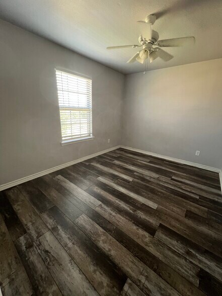 Building Photo - 906 Parkplace Ridge