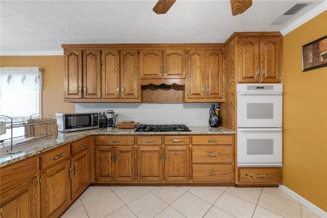 Building Photo - 1061 GA-92