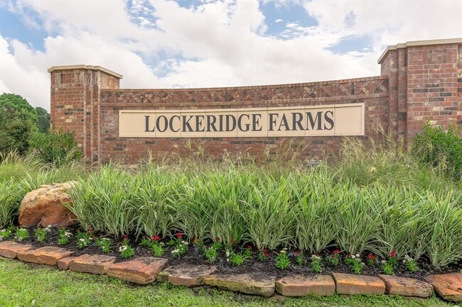 Building Photo - 28639 Lockeridge View Dr
