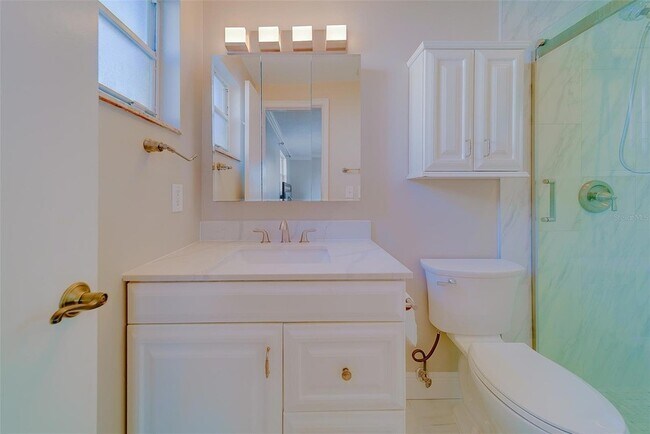 Building Photo - 10451 119th St