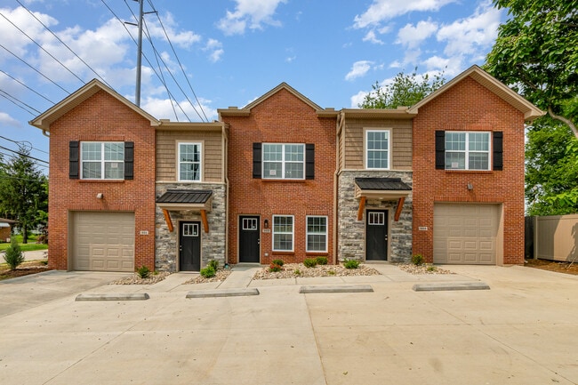 Building Photo - 505 Station Ct