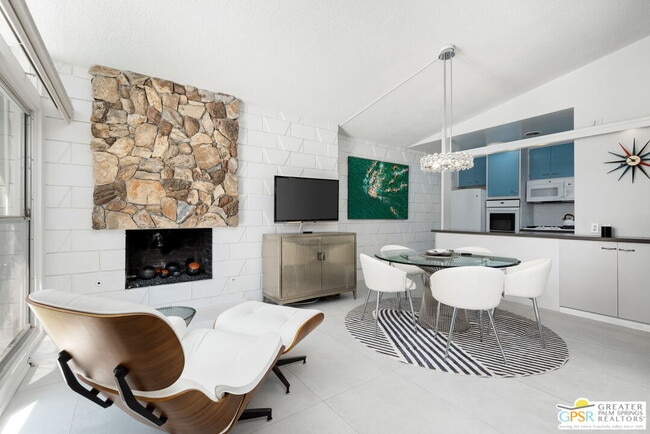 Building Photo - 1655 Andee Dr