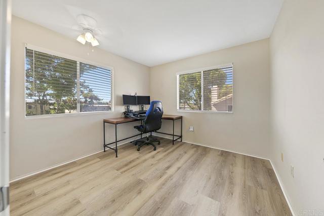 Building Photo - 1390 Palomar Pl
