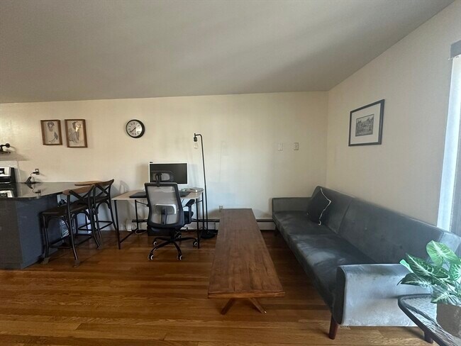 Building Photo - 121 Tremont St