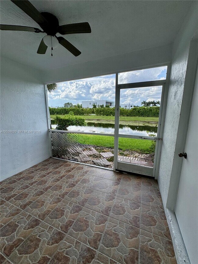 Building Photo - 16743 Hemingway Dr