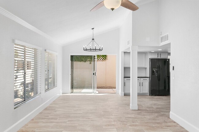 Building Photo - Charming 3BR House in Scottsdale
