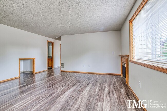 Building Photo - Pachl10