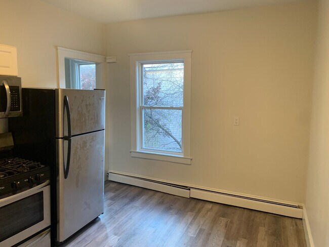 Primary Photo - 38 Summer St