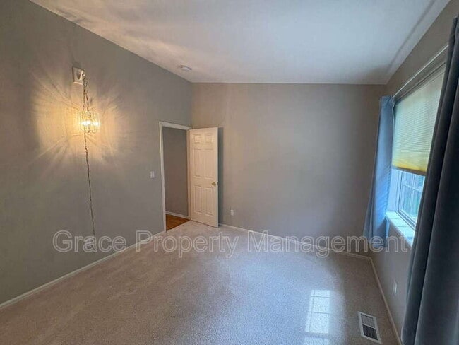 Building Photo - 8340 S Upham Way